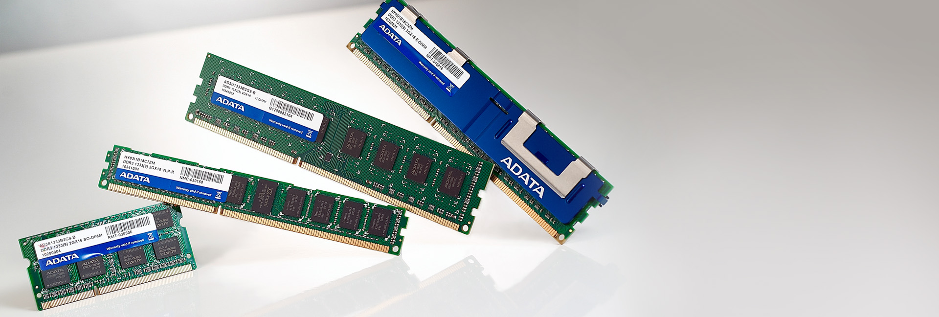 アドテック DDR3L-1600 UDIMM 8GB 低電圧 4枚組 ggw725x Premier Series DDR3L-1600 SO-DIMM Memory Module (Global)